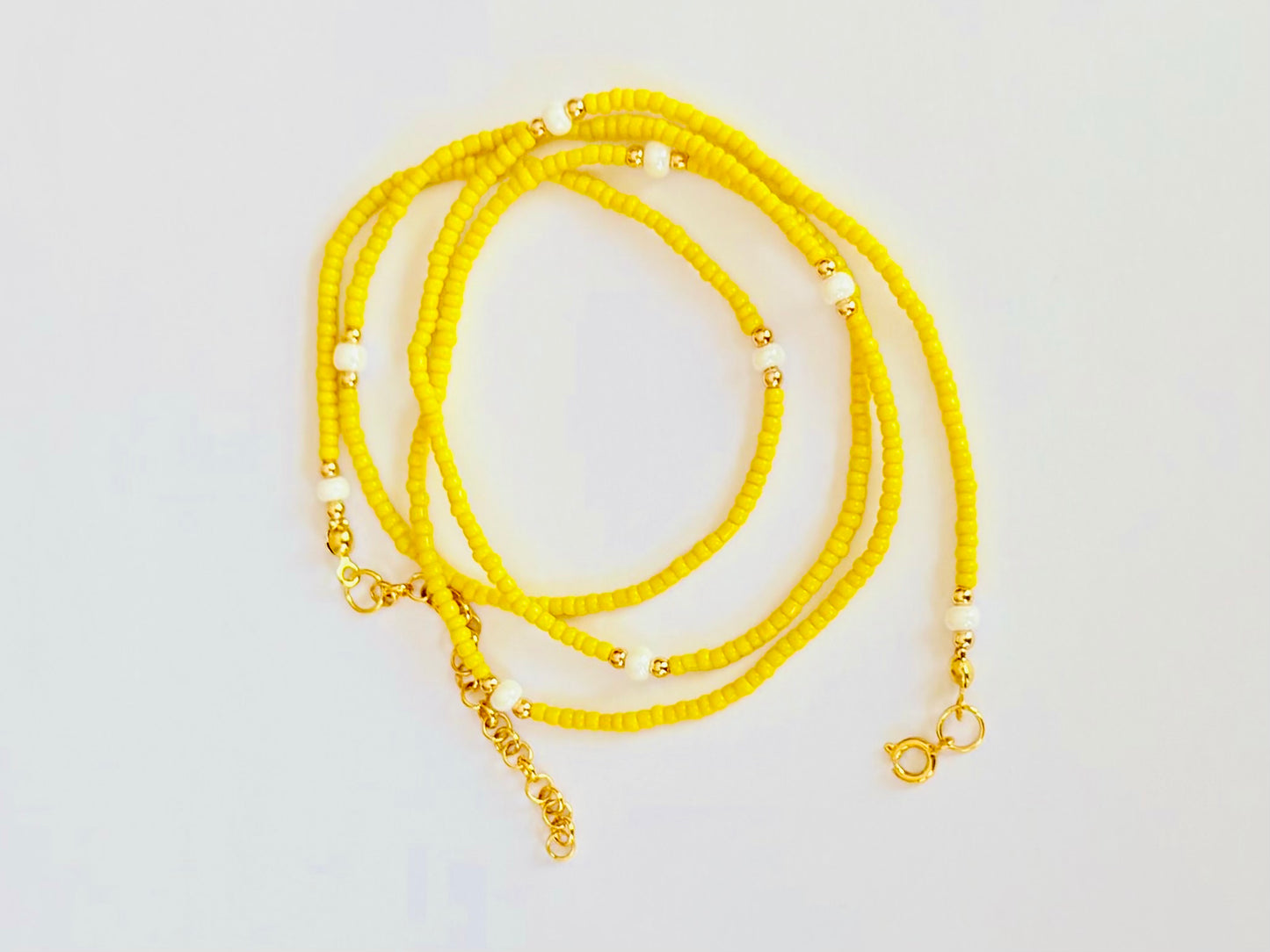 Collier perles de rocaille jaune (été)