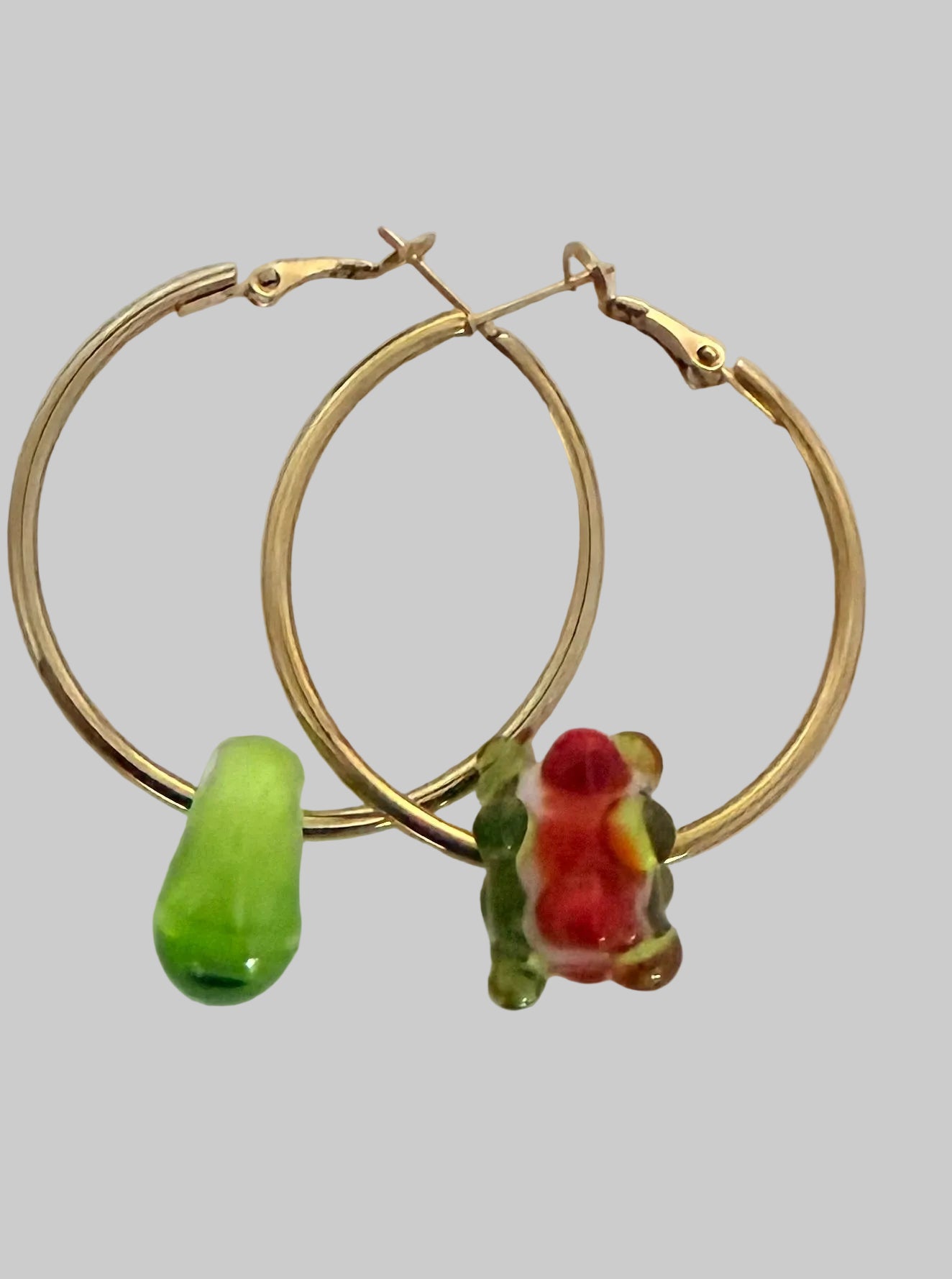 Boucle d'oreille dépareillée – Vert & Rouge (pièce unique)