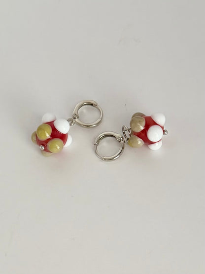 Boucle d'oreille unique (dernière chance)