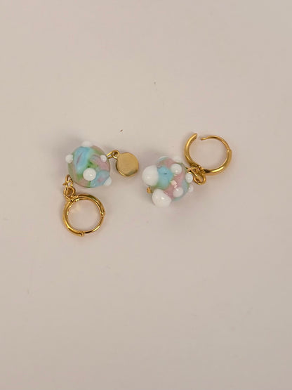 Boucle d'oreille unique (dernière chance)