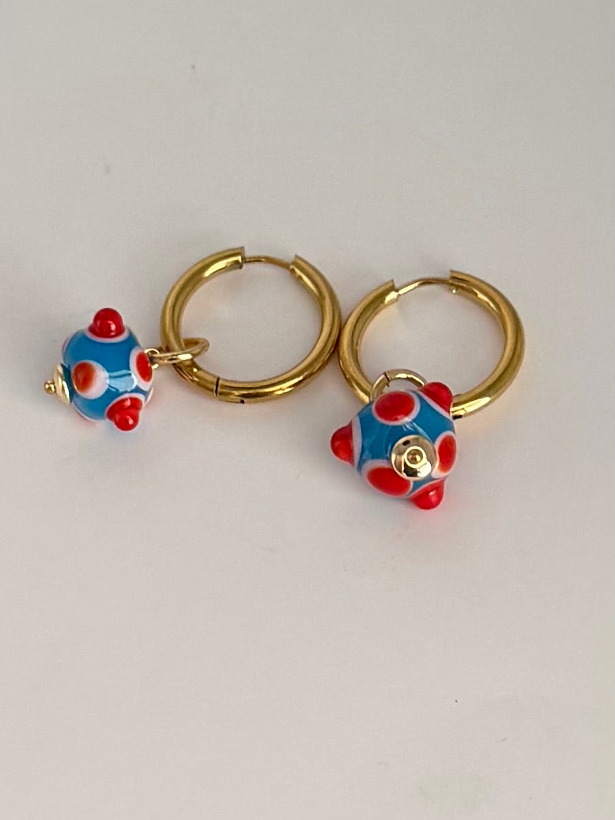 Boucle d'oreille créole unique (dernière chance)