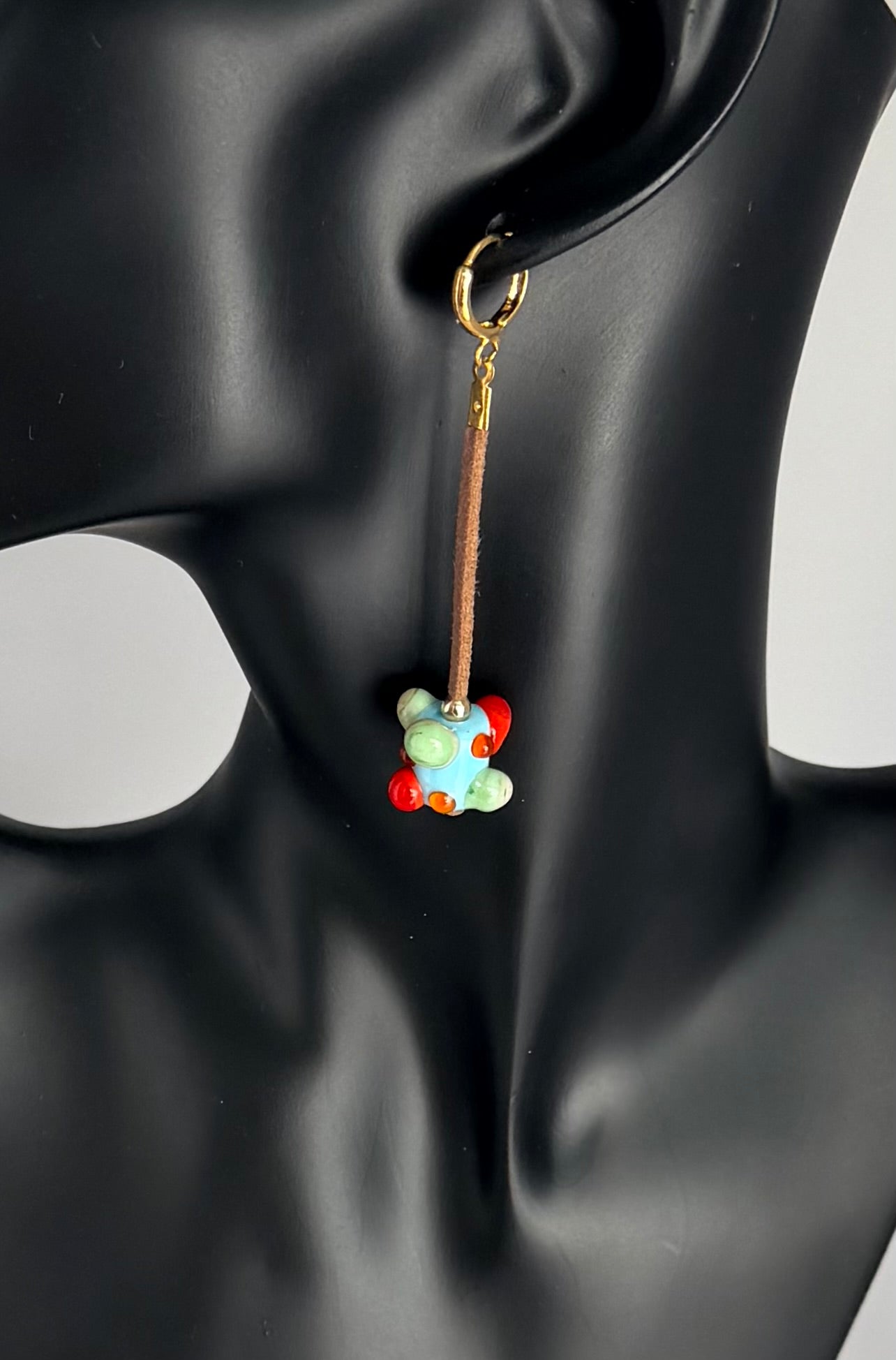 Boucle d'oreille (pendante)