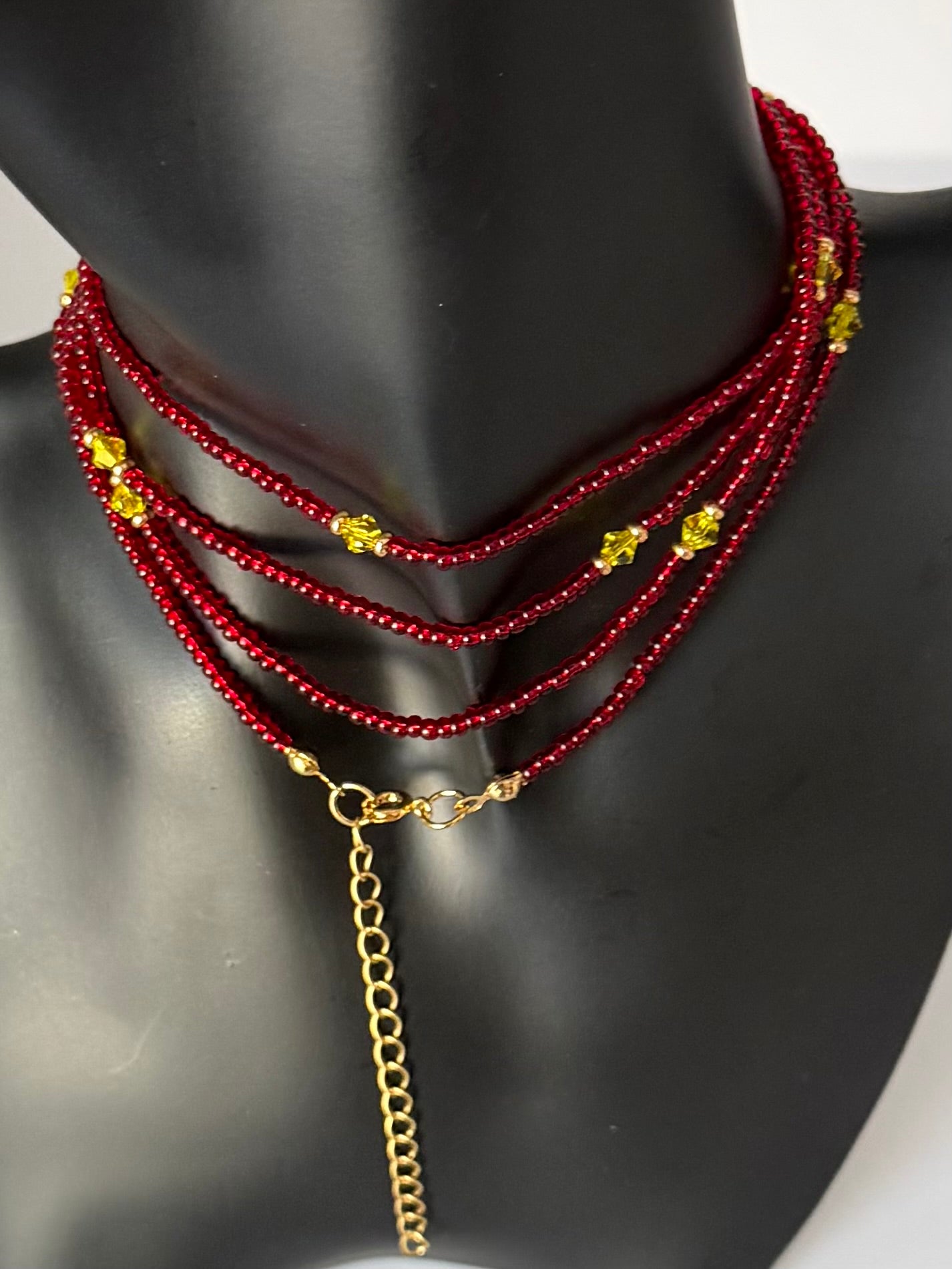 Collier perles de rocaille rouge (été)