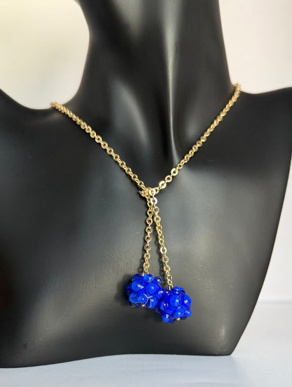 Collier ligne à noué (bleu)