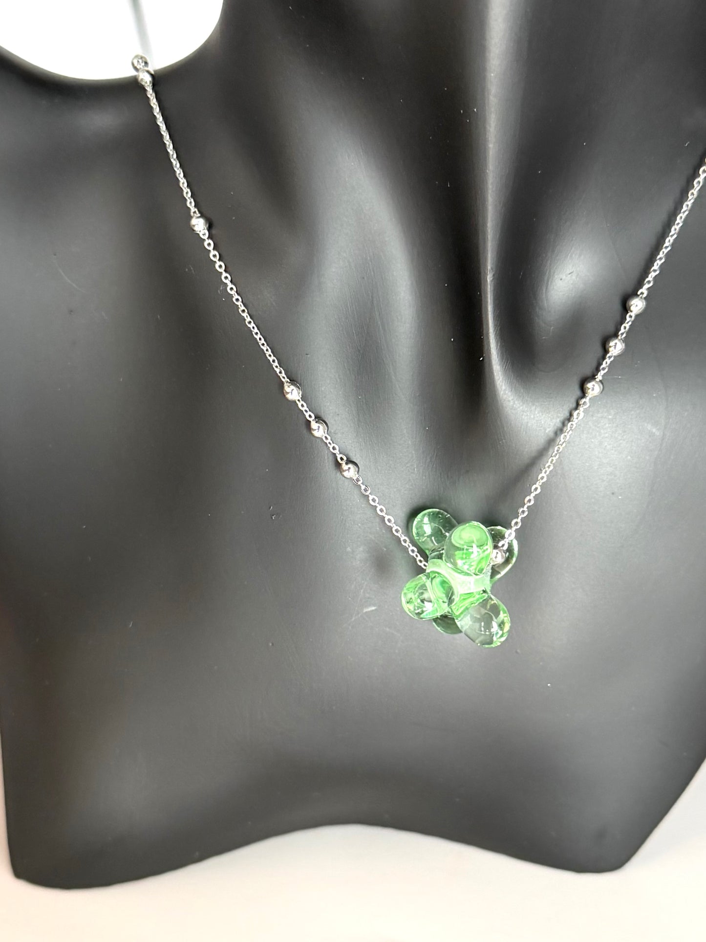 Collier vert