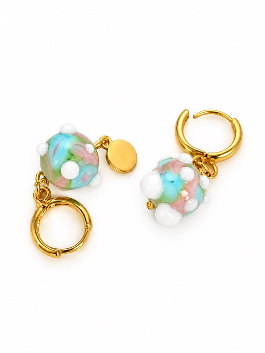Boucle d'oreille unique