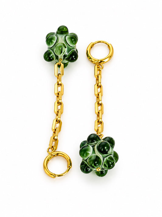 Boucle d'oreille salsa pendante (verte)