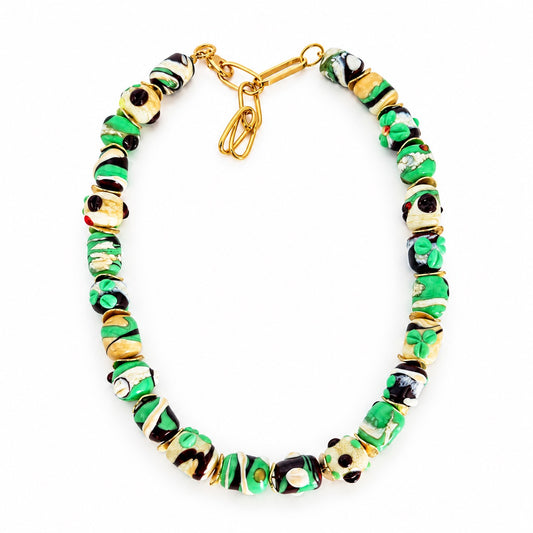 Collier volume (cauri vert)
