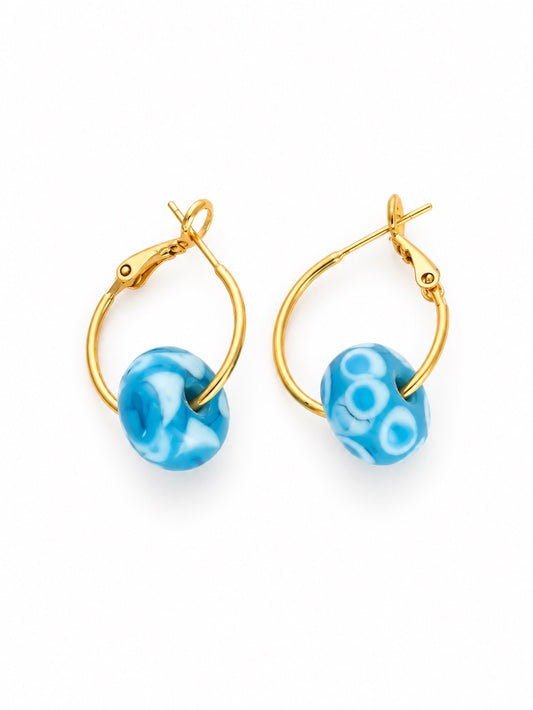 Boucle d'oreille bleue