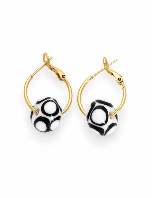 Boucle d'oreille (blanc, noir)
