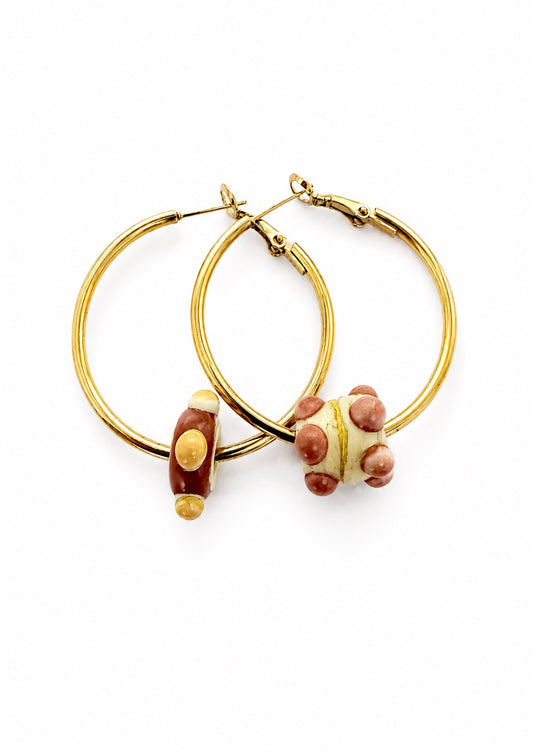 Boucle d'oreille asymétrique – Ivoire à Picots Chocolat (pièce unique)