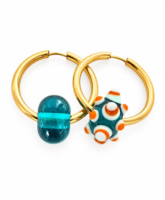 Boucle d'oreille asymétrique créole turquoise & caramel